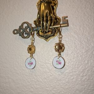 Vintage-Inspired Gold and White Floral Earrings